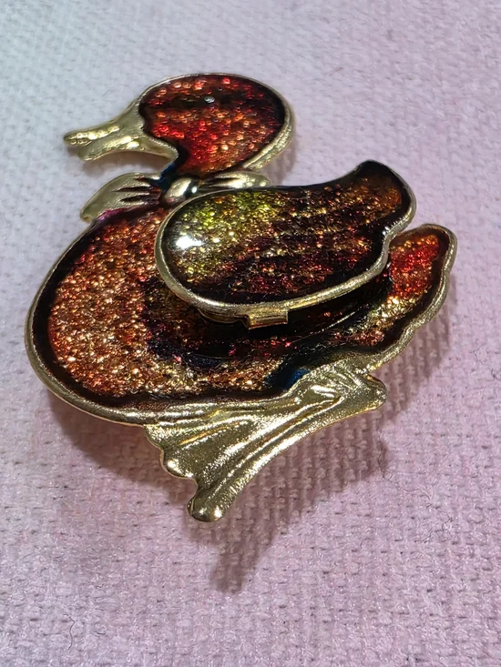 Vintage Metal And Glitter Fill 3-D Duck Brooch in Red-Orange-Gold - Picture 2 of 4